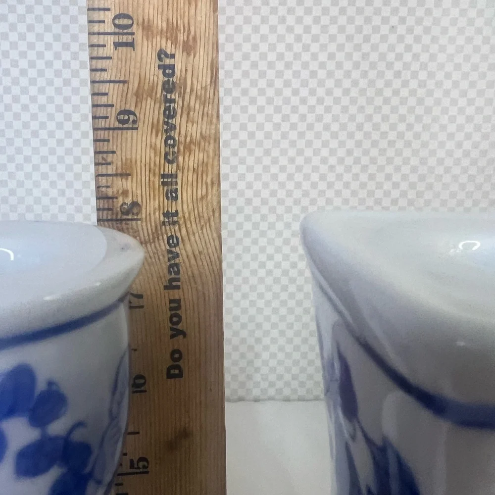 2 Vintage‎ Japanese  Blue & White Vases– Wide Base Floral Hand Painted Mint